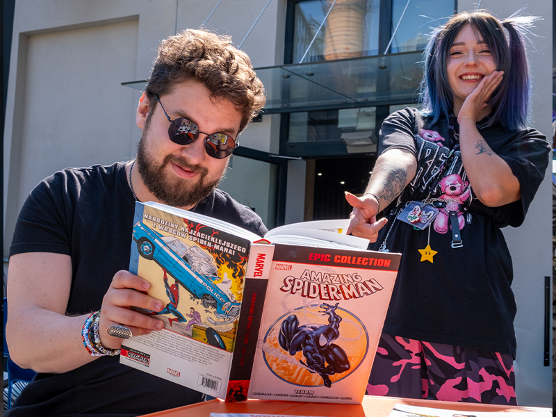 Światowy Dzień Publicznego Czytania Komiksów