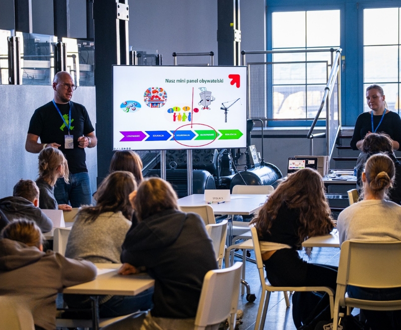 Konferencja Młodzi o przyszłości