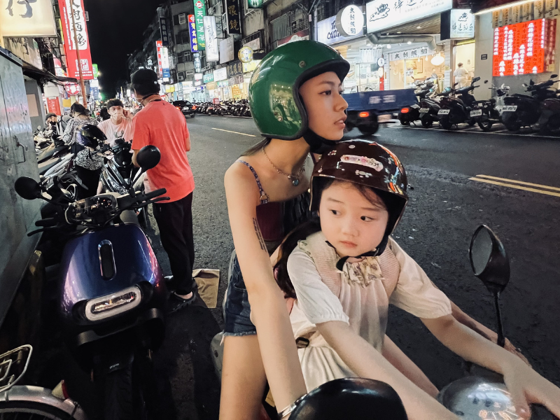 Left Handed-Girl. To była ręka… diabła!